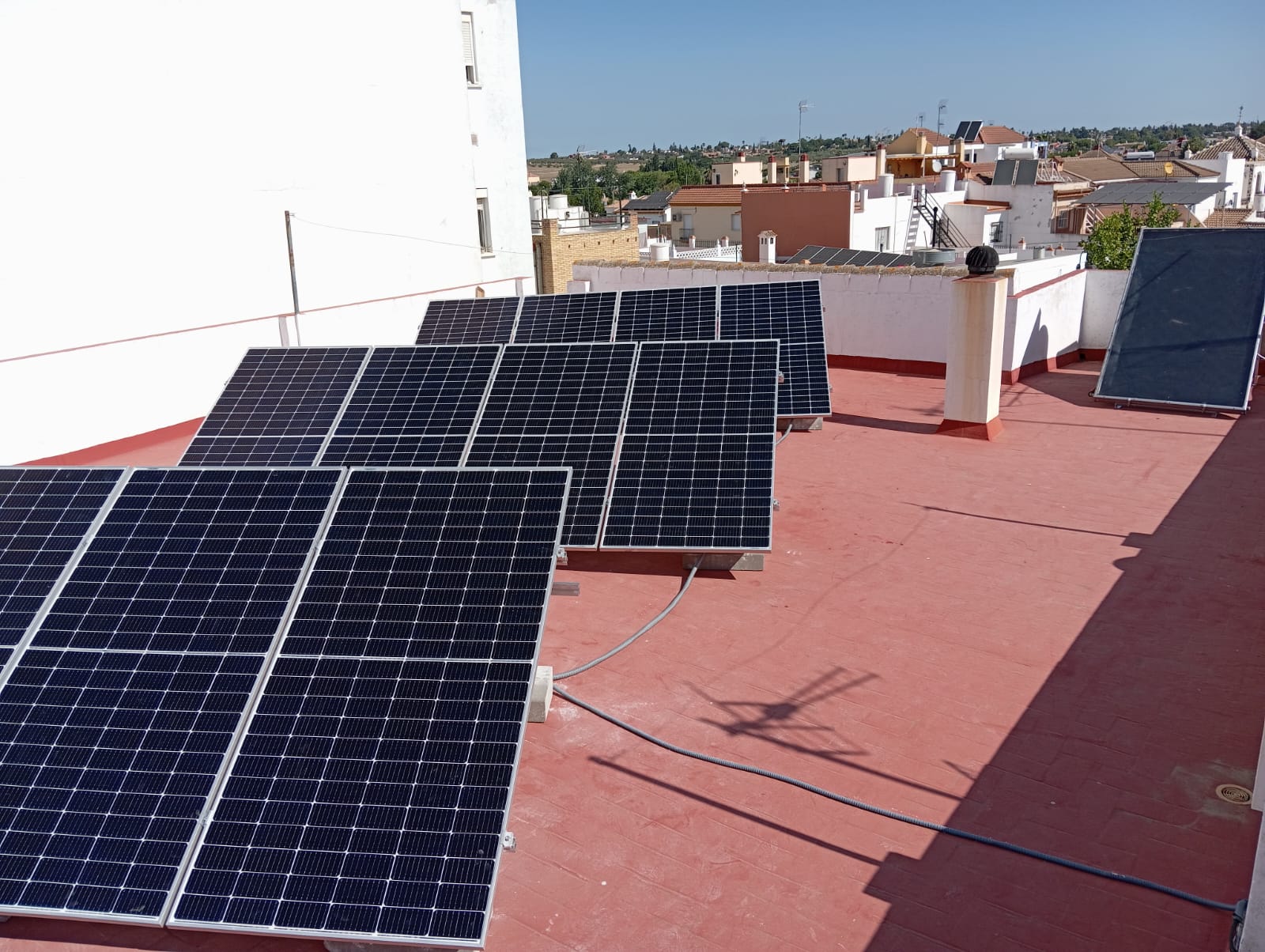 Instalación solar en Gines - SOLRENOVABLES