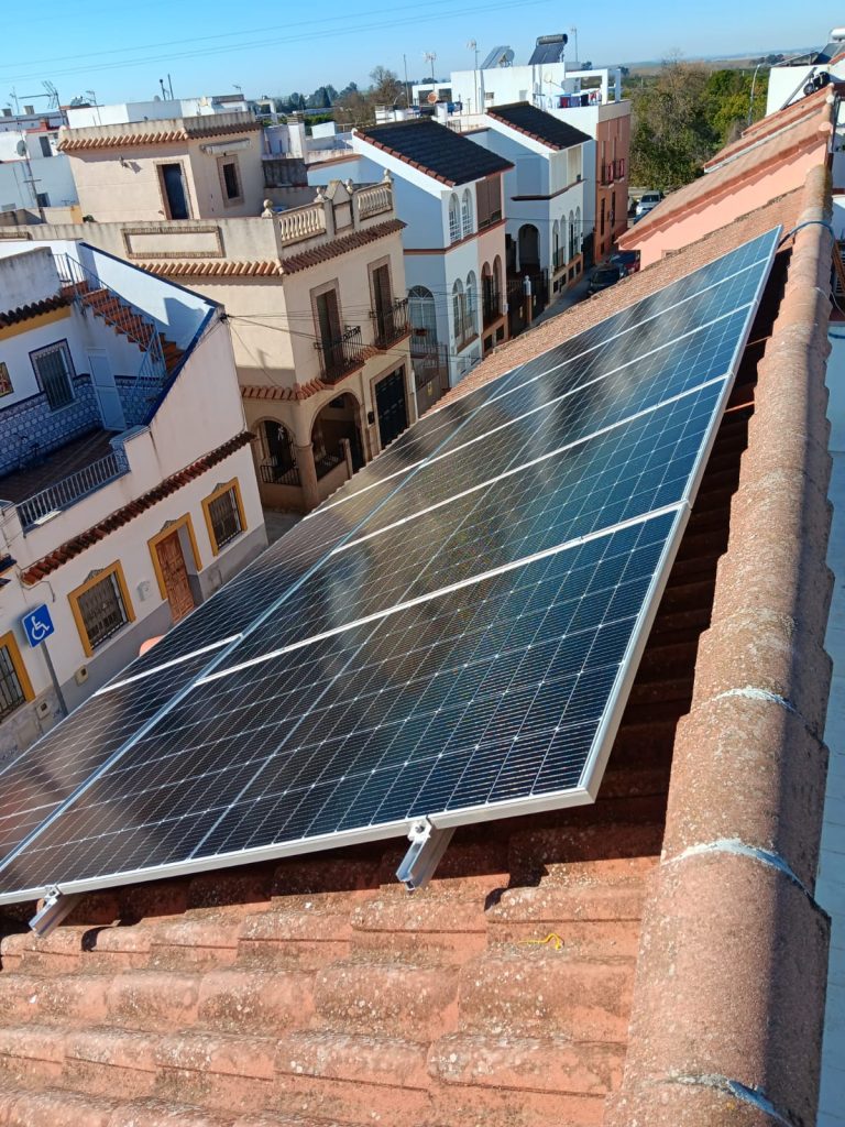 Placas solares en La Algaba - SOLRENOVABLES