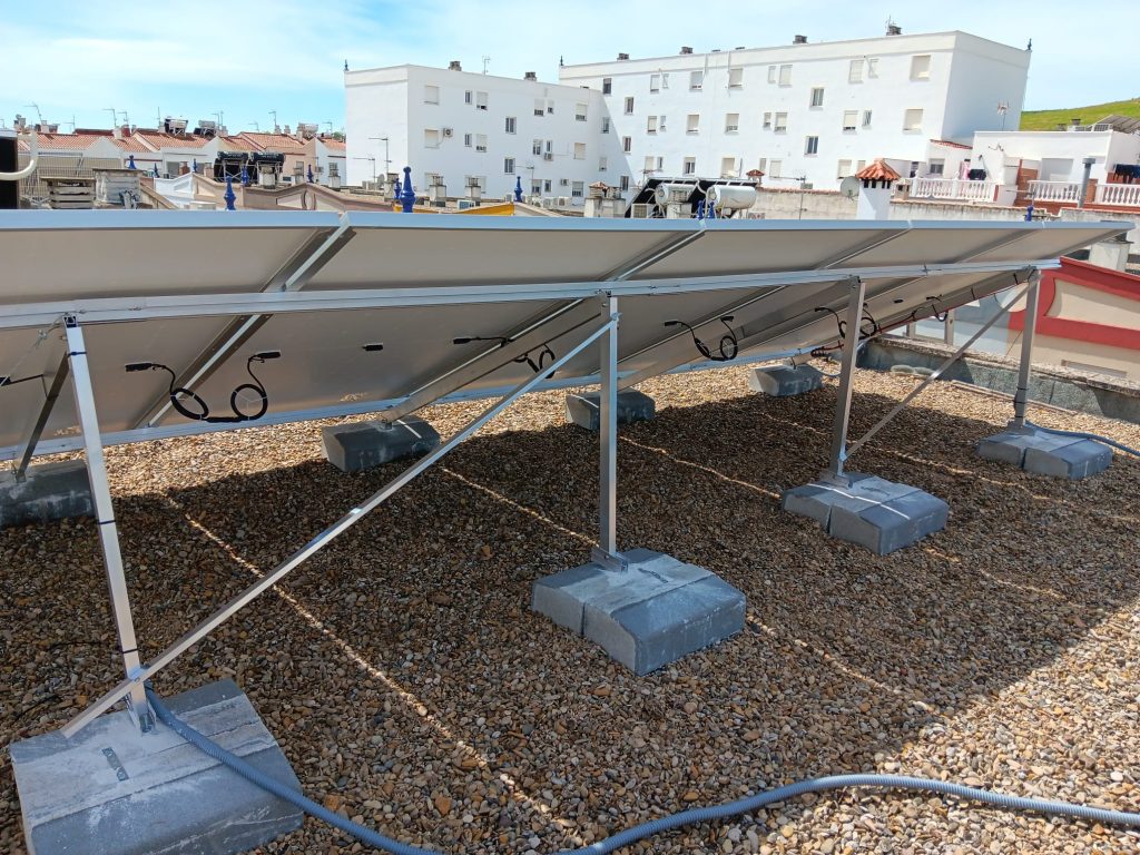 Instalación de placas fotovoltaicas en Écija - SOLRENOVABLES