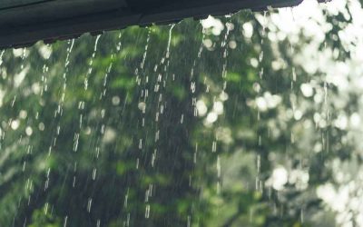 ¿Cuánta energía genera un panel solar con lluvia?